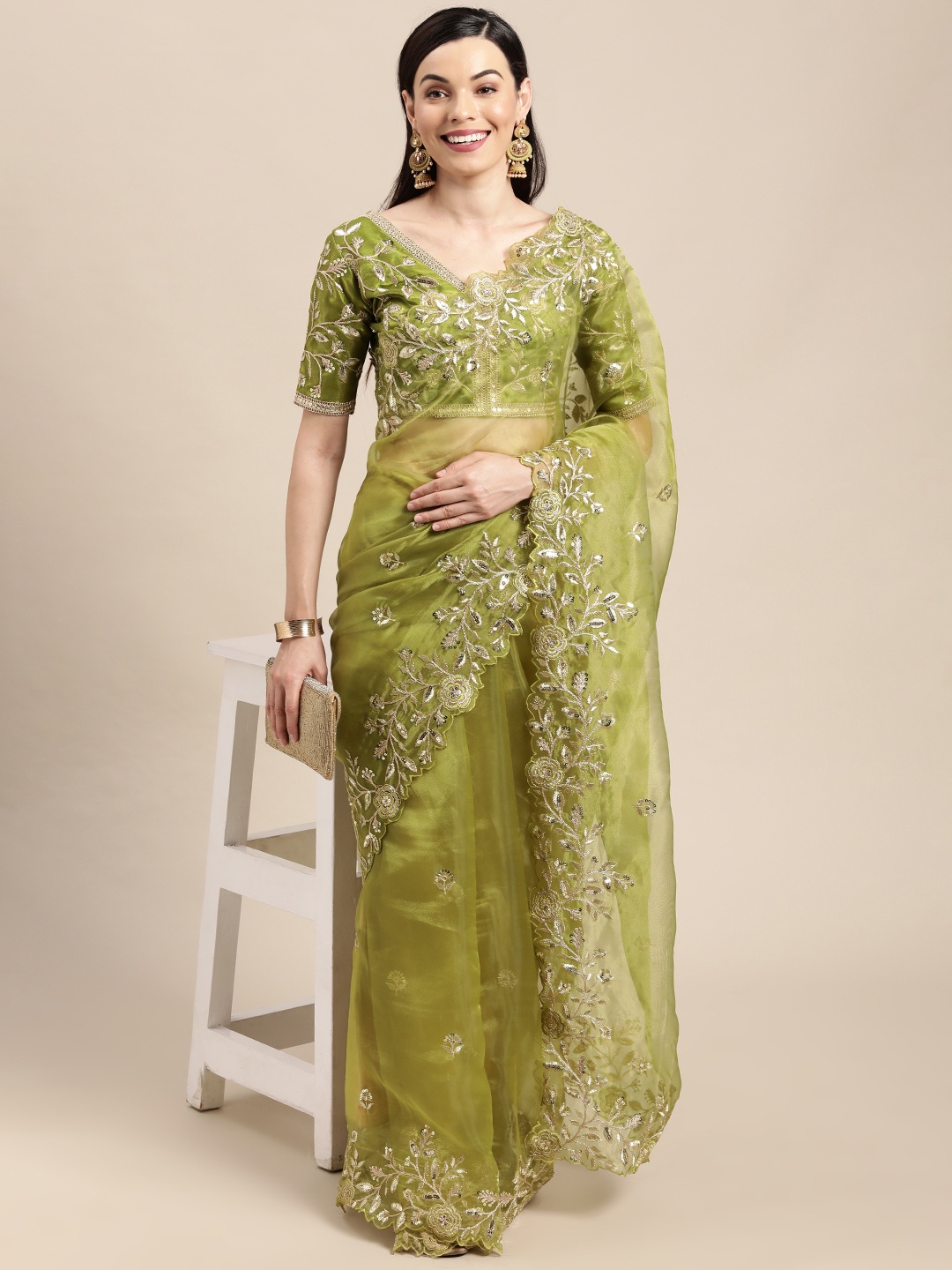 

VAIRAGEE Green & Gold Floral Sequinned Organza Saree