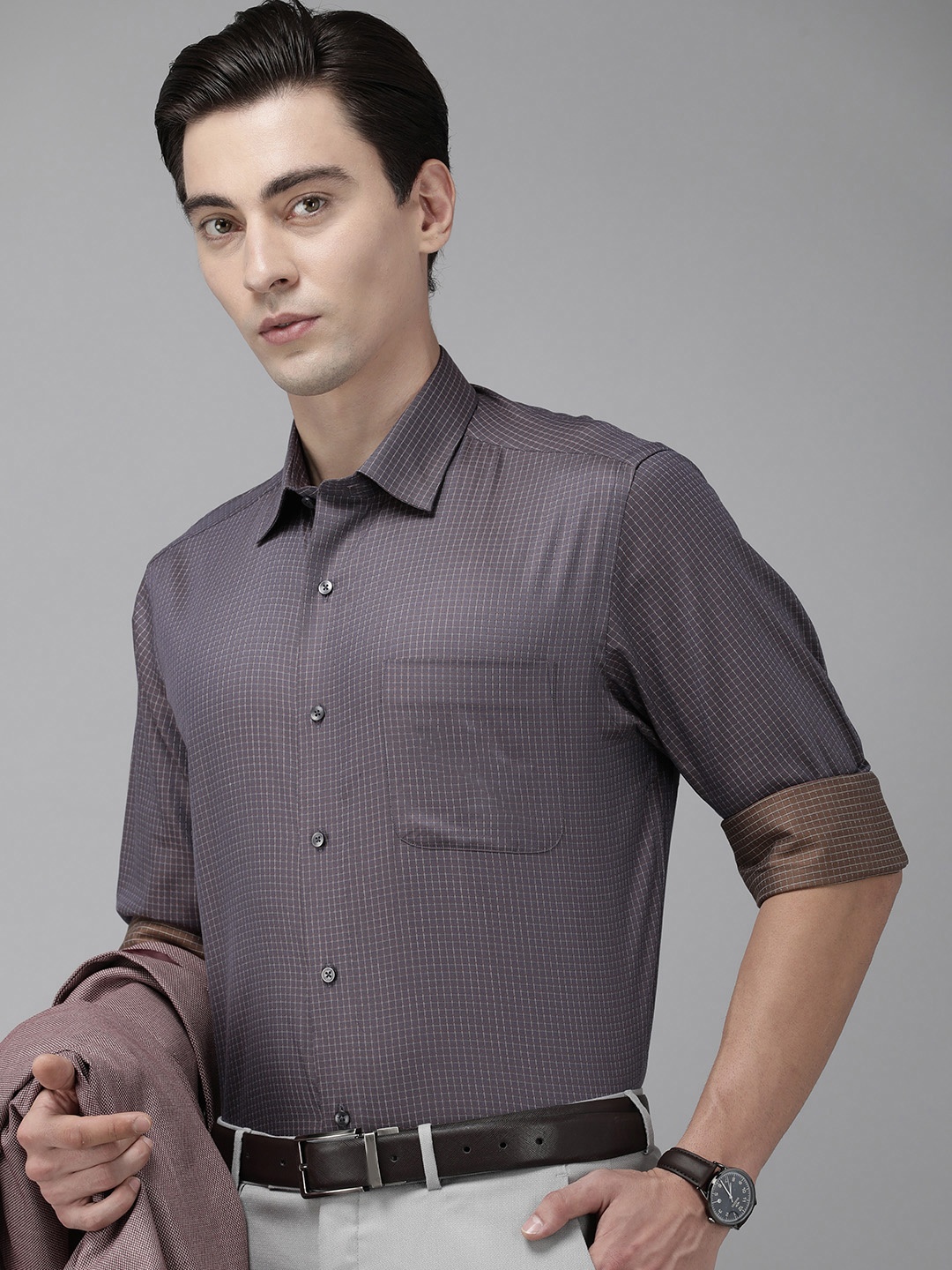 

Arrow Men Mauve Checked Pure Cotton Formal Shirt