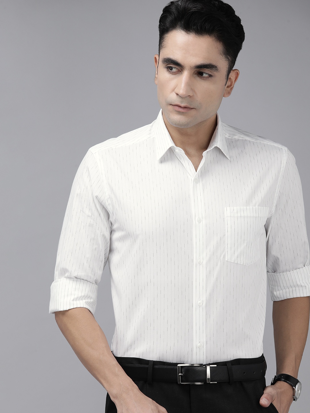 

Arrow Men White Originals Slim Fit Striped Pure Cotton Casual Shirt