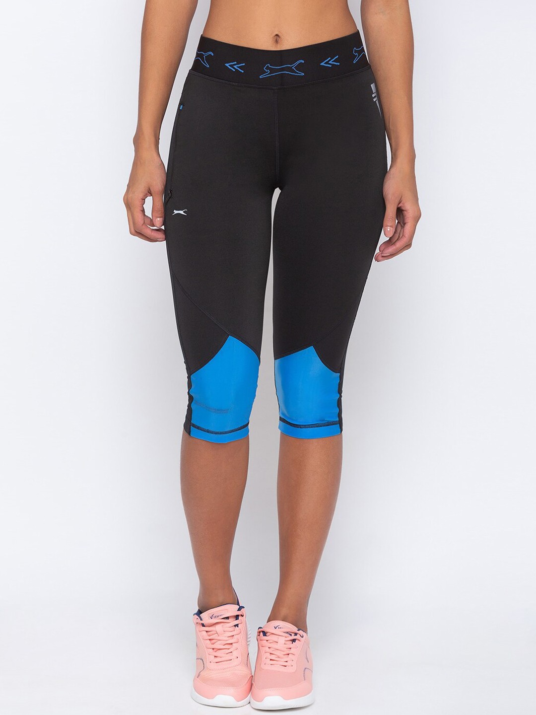 

Black Panther Women Black & Blue Colourblocked Slim Fit Capris