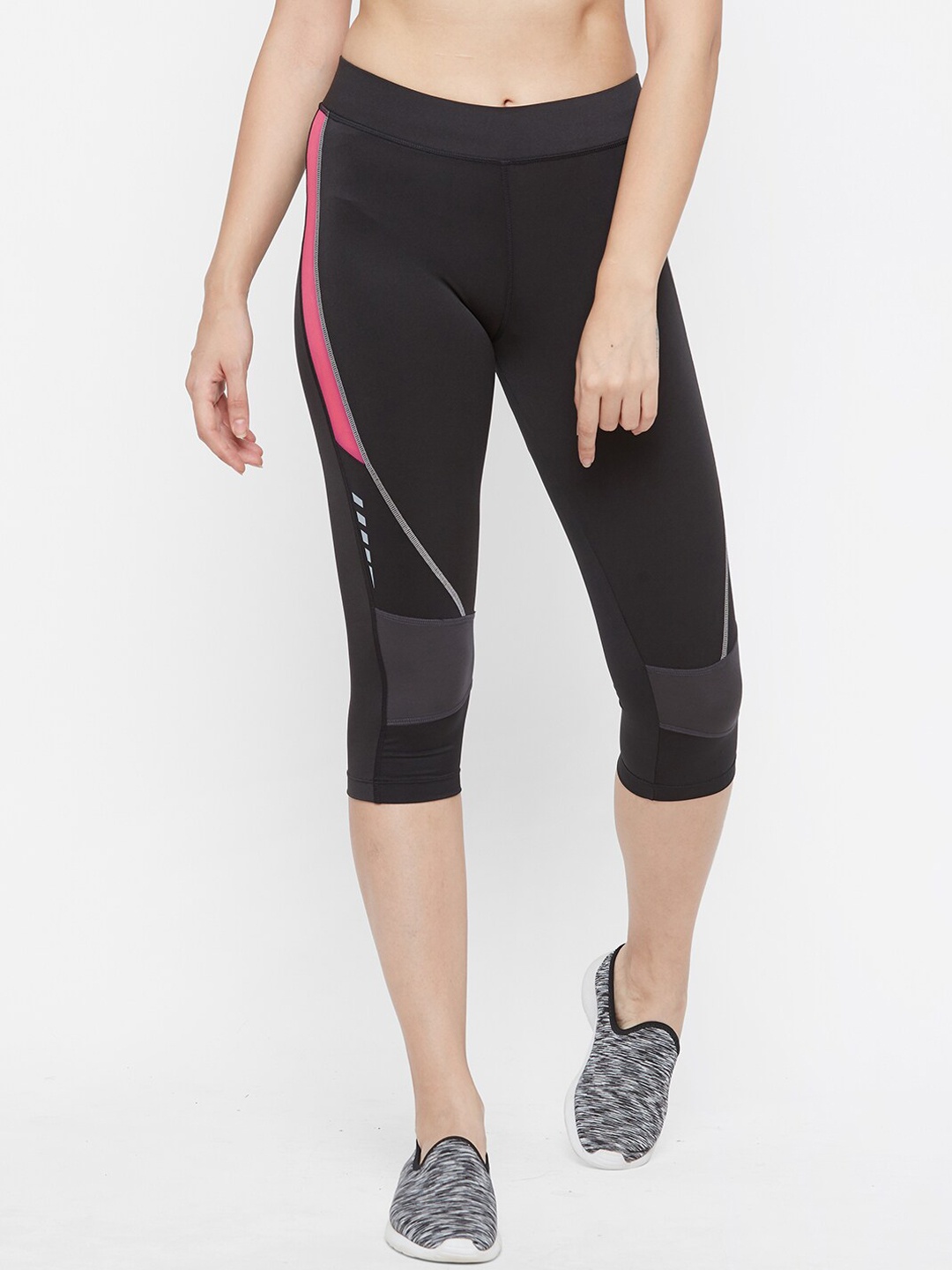 

Black Panther Women Black Slim Fit Sports Capris