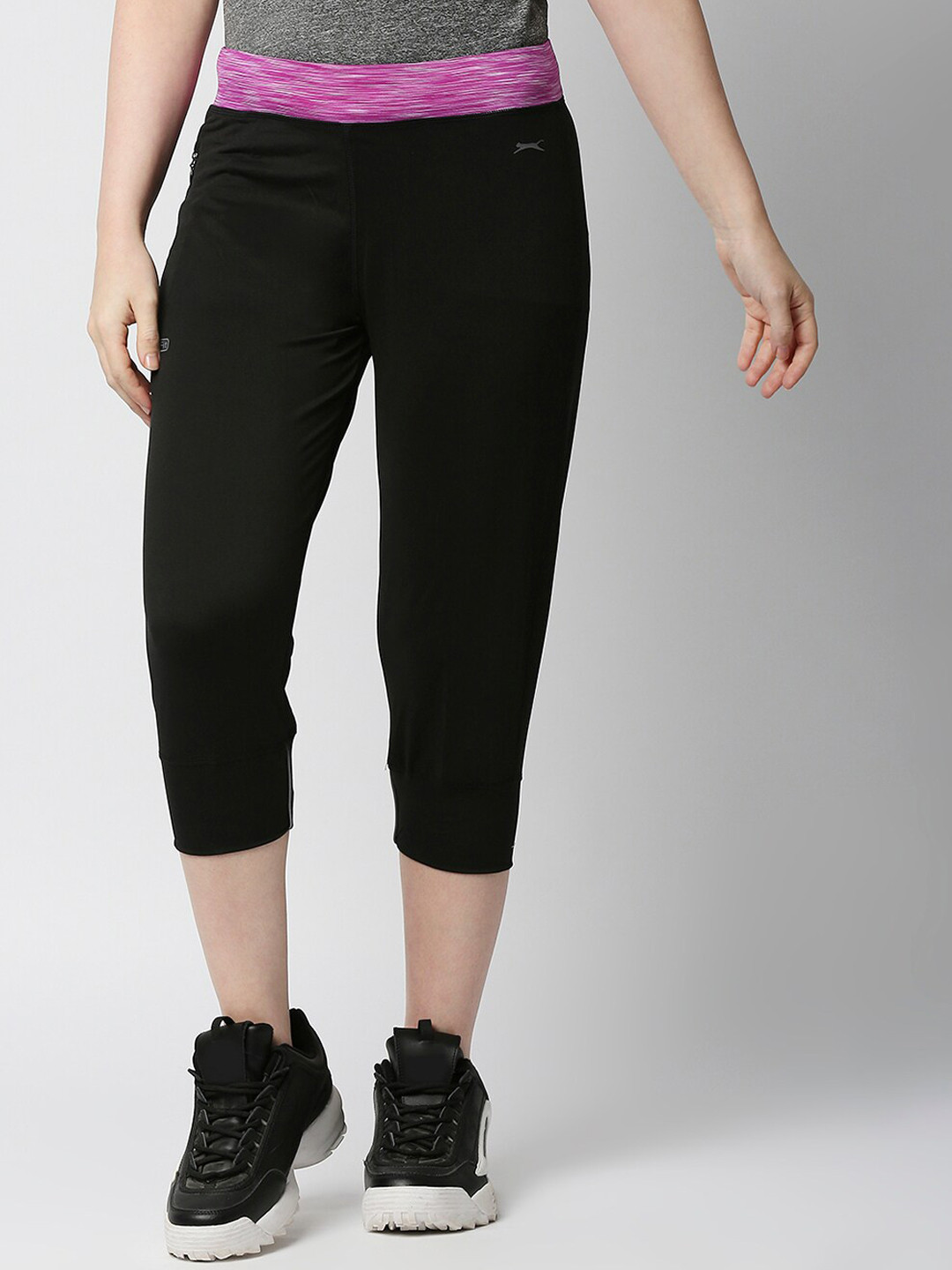 

Black Panther Women Black Slim Fit Capris