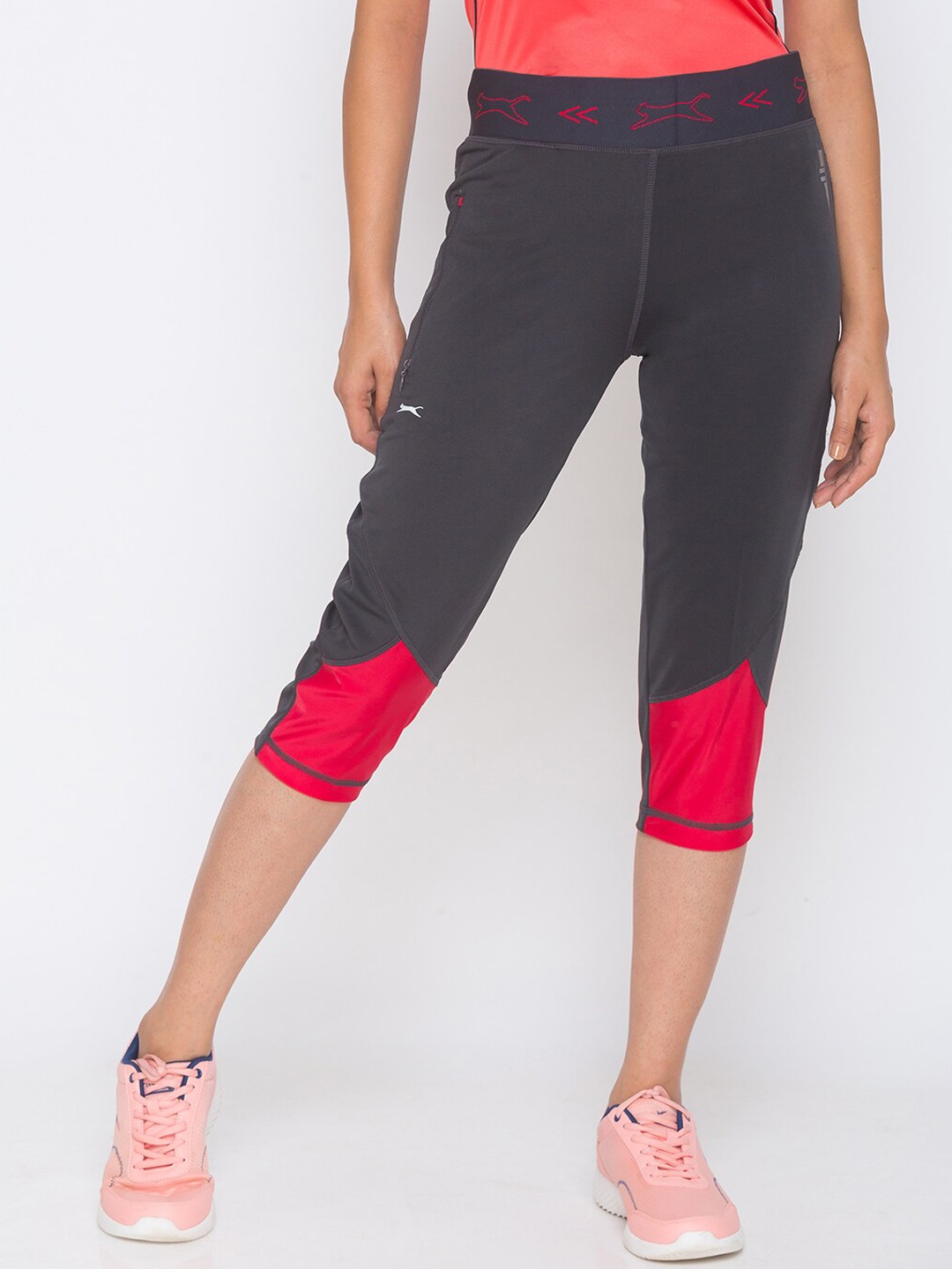 

Black Panther Women Charcoal & Red Colourblocked Slim Fit Capris