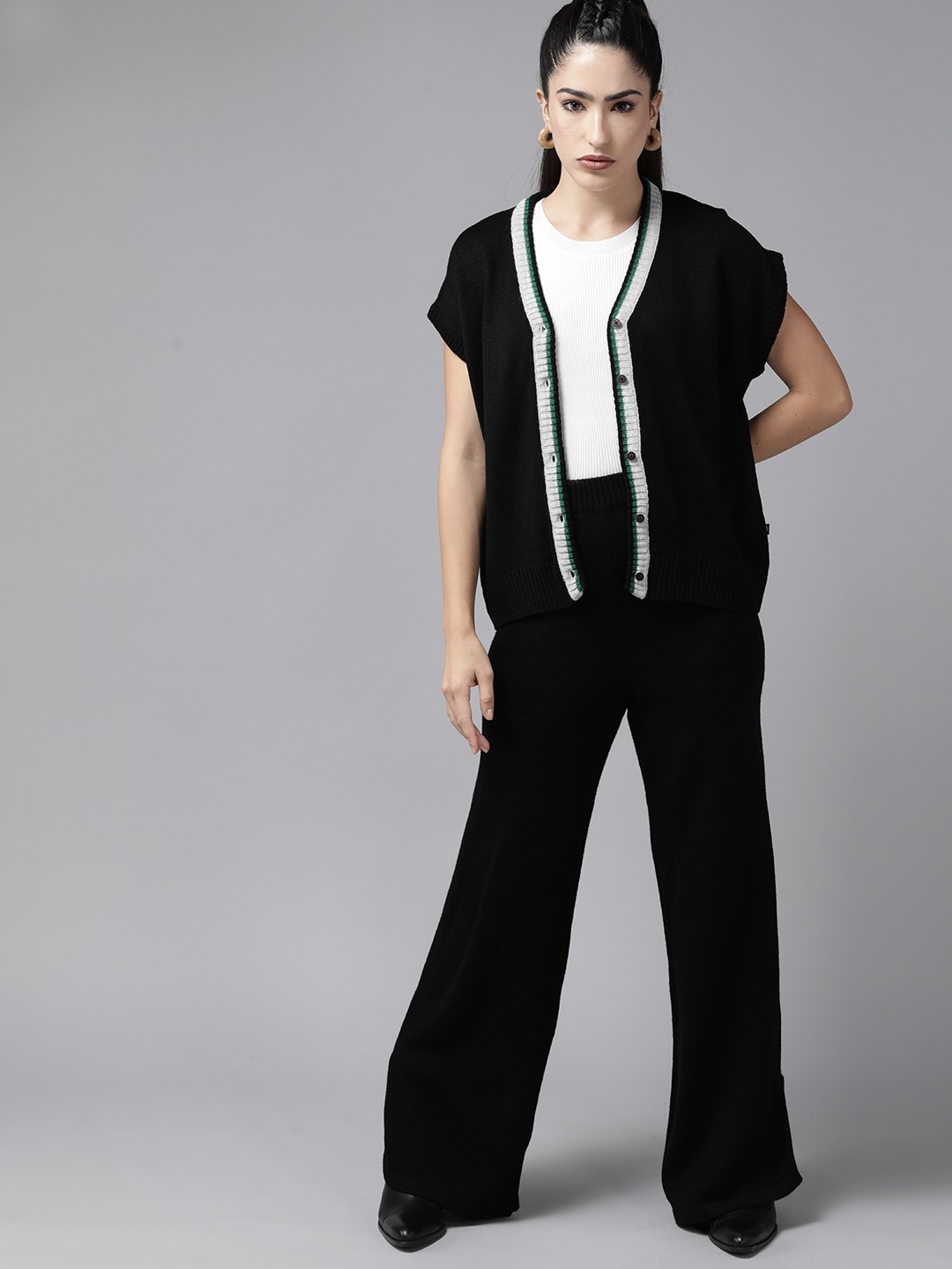 

The Roadster Lifestyle Co. Acrylic Co-Ords, Black