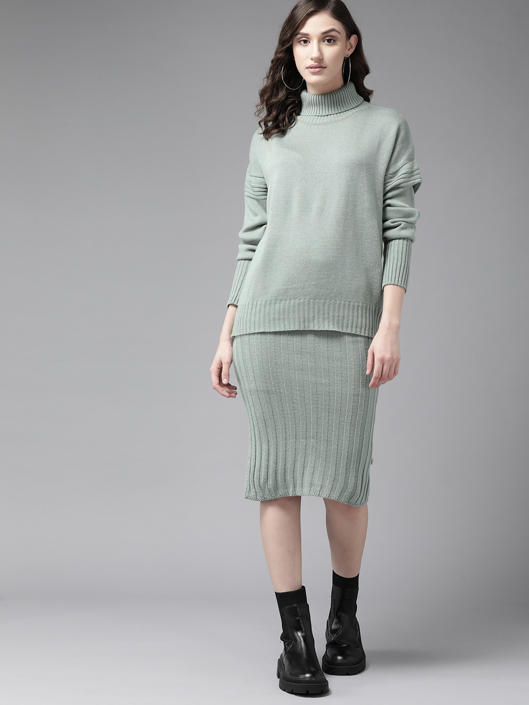 

The Roadster Lifestyle Co. Women Sage Green Knitted Co-Ords