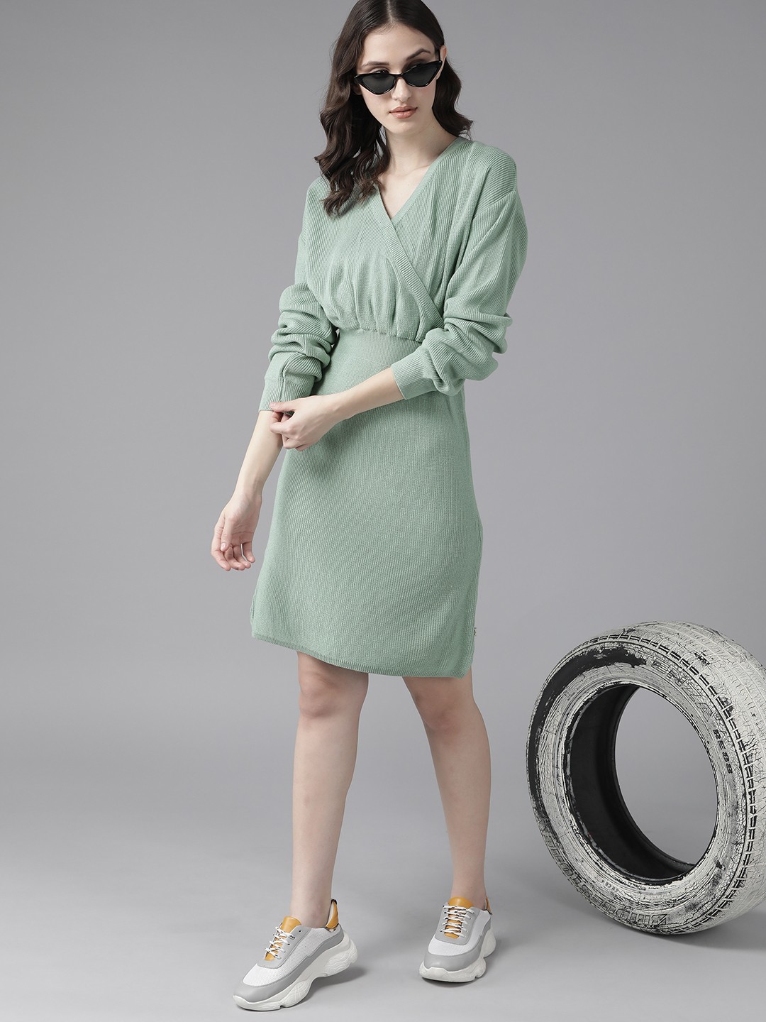 

The Roadster Lifestyle Co. Women Green Solid Wrap Jumper Dress