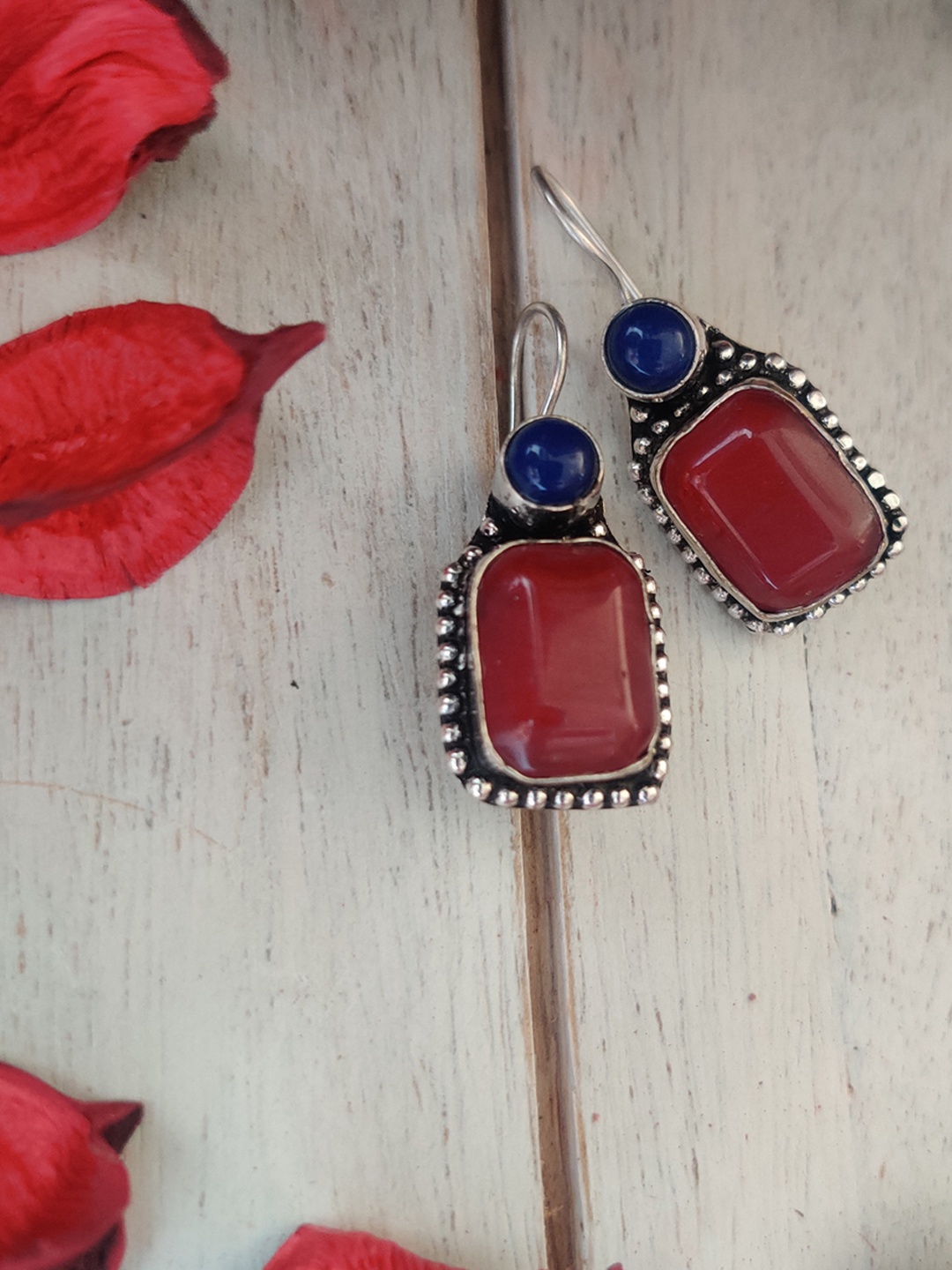 

Binnis Wardrobe Red & Blue Contemporary Drop Earrings