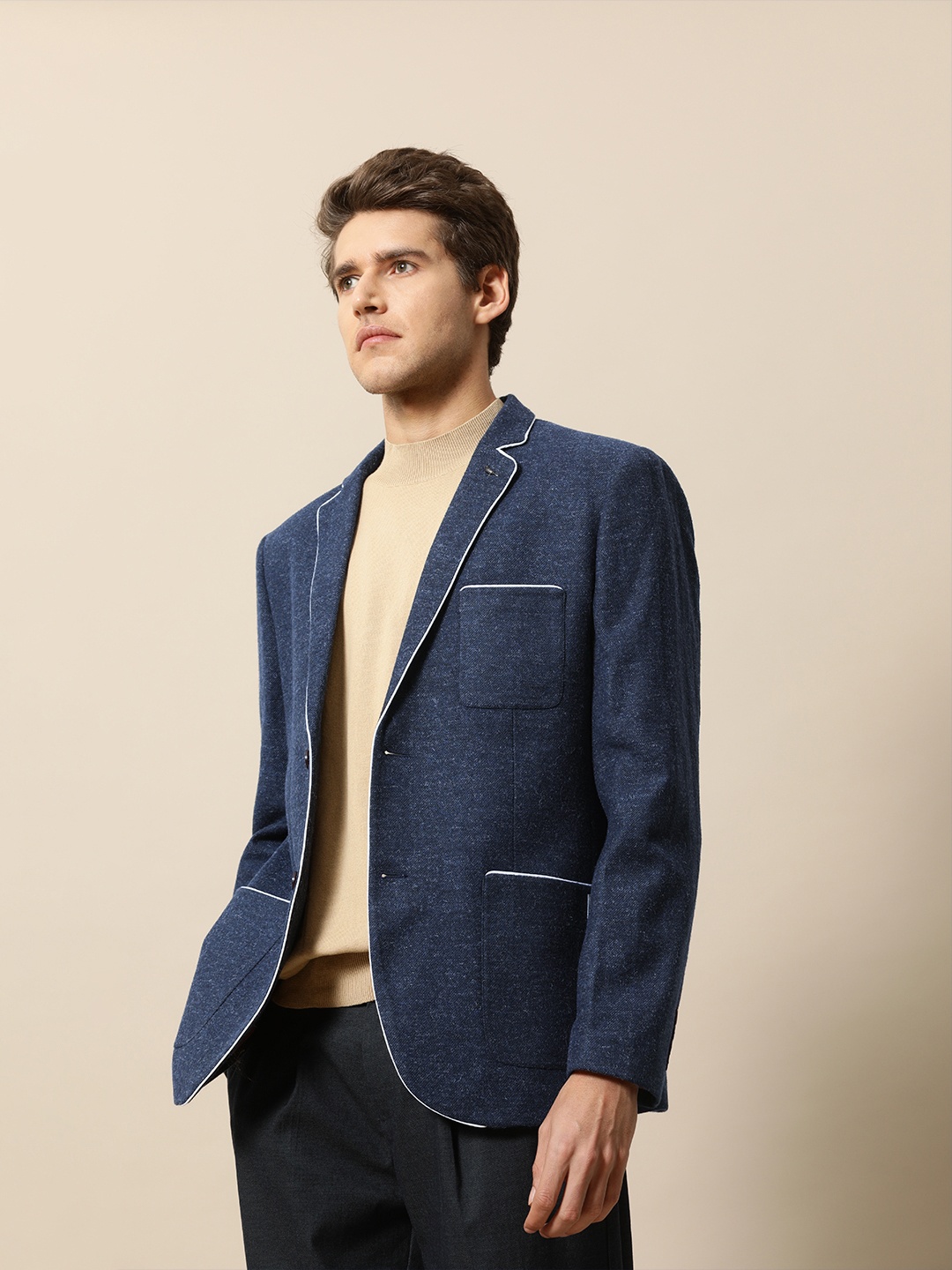 

Mr Bowerbird Men Blue Tailored Fit Solid Single-Breasted Casual Blazer