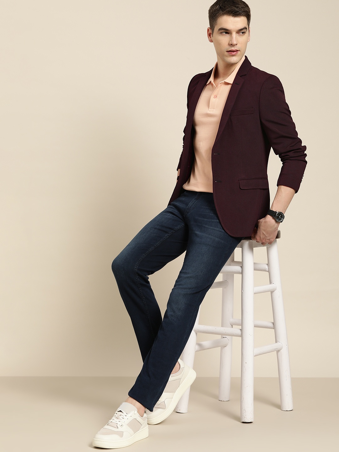 

INVICTUS Men Burgundy Solid Slim Fit Single Breasted Blazer