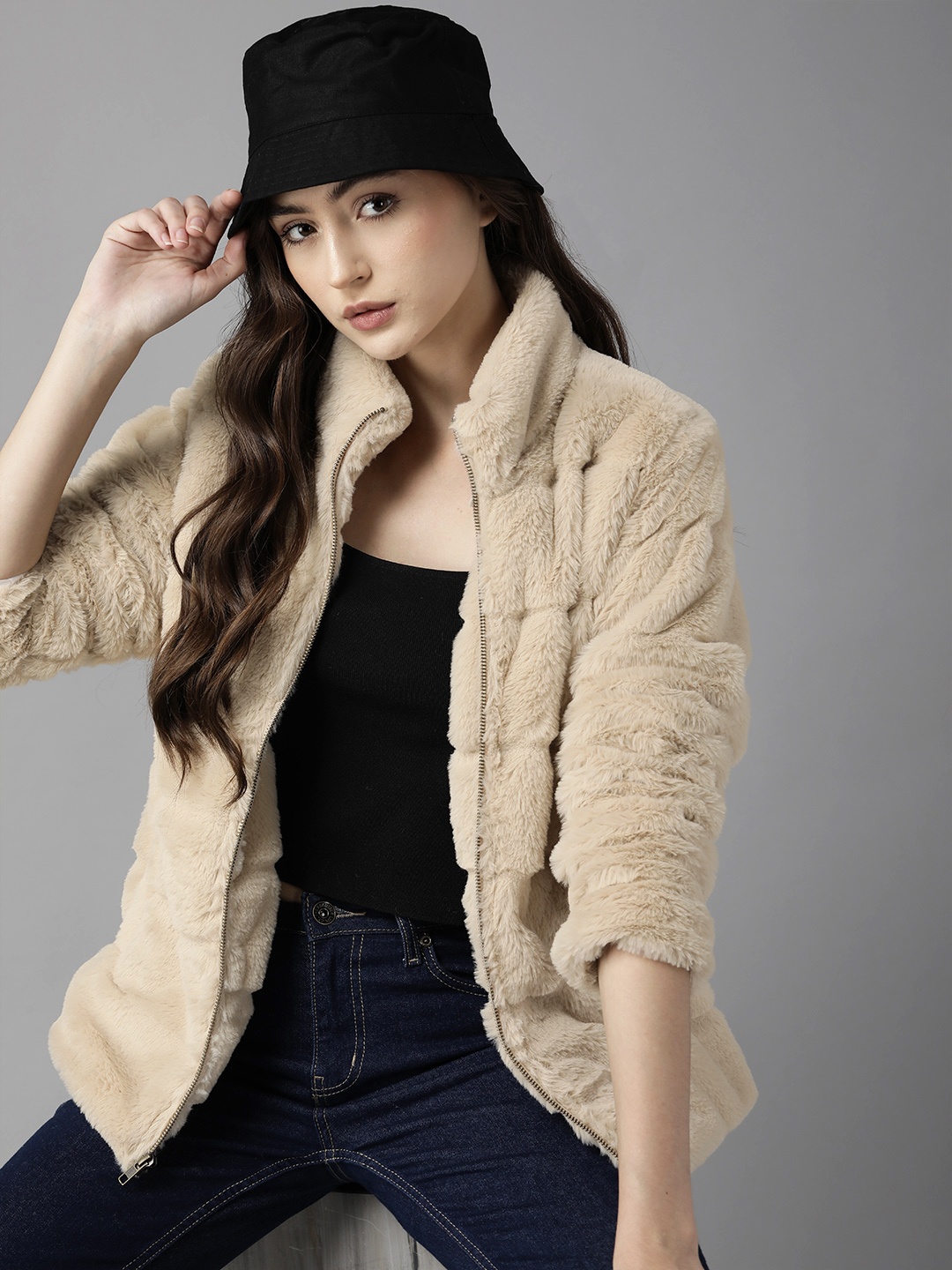

The Roadster Lifestyle Co. Women Beige Solid Fur Sherpa Jacket