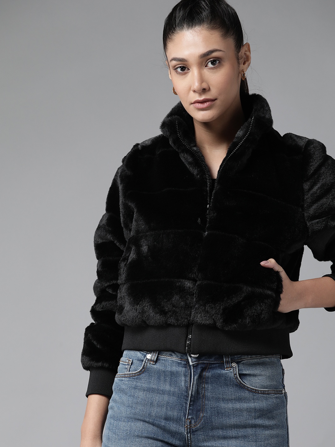 

Roadster Women Black Solid Sherpa Jacket