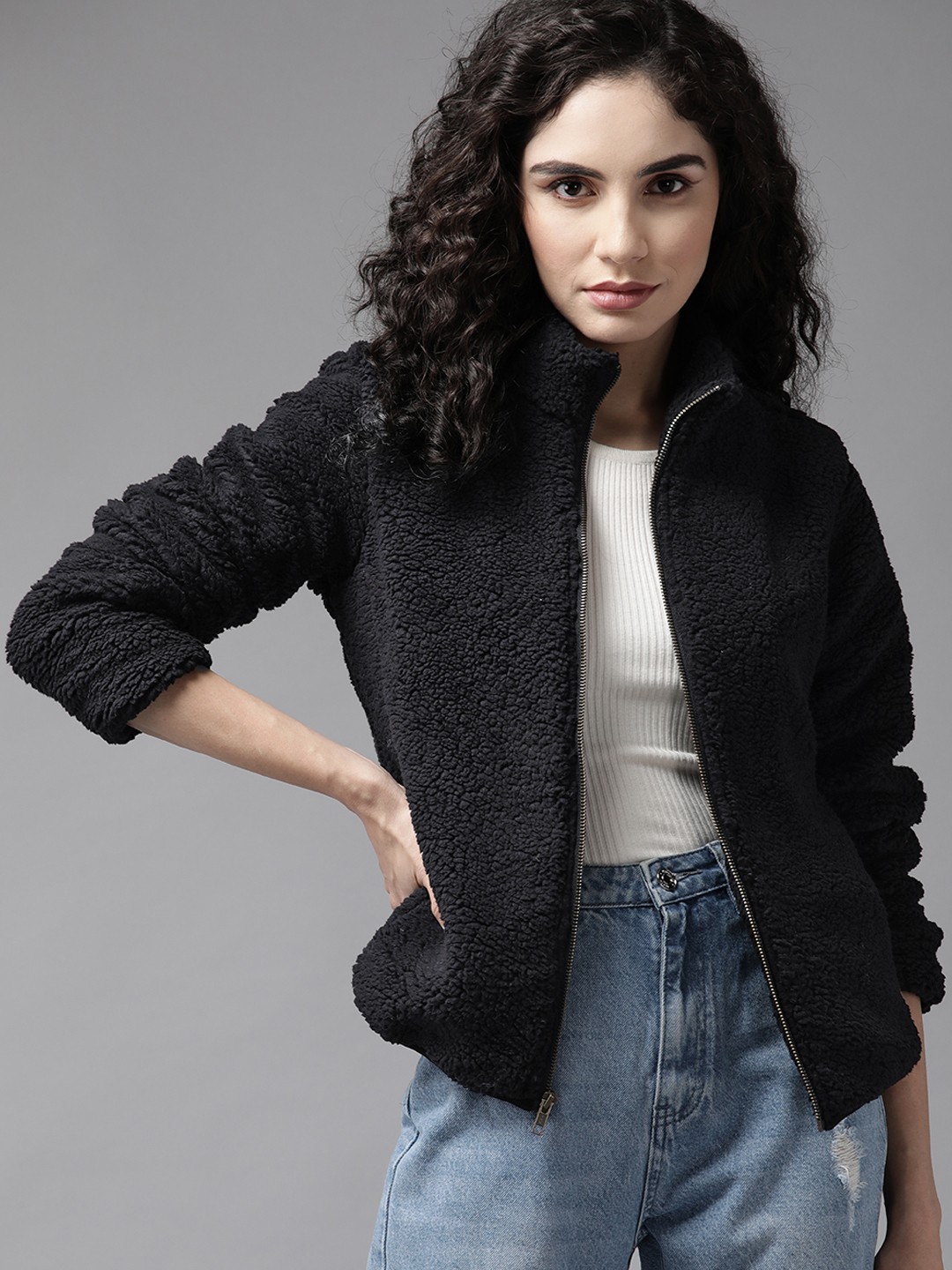 

The Roadster Lifestyle Co. Women Black Solid Sherpa Jacket