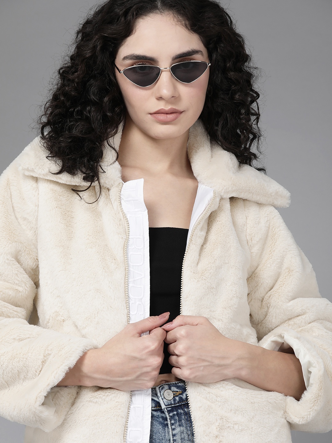 

Roadster Women Off White Faux Fur Trim Tailored Jacket