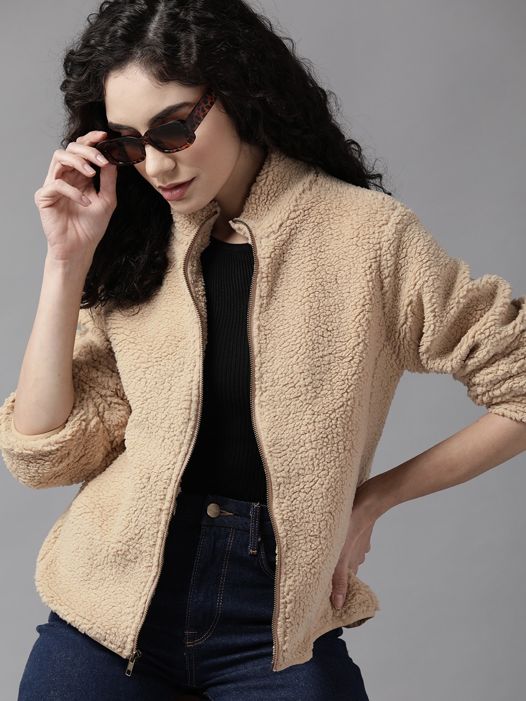 

The Roadster Lifestyle Co. Women Beige Solid Sherpa Jacket