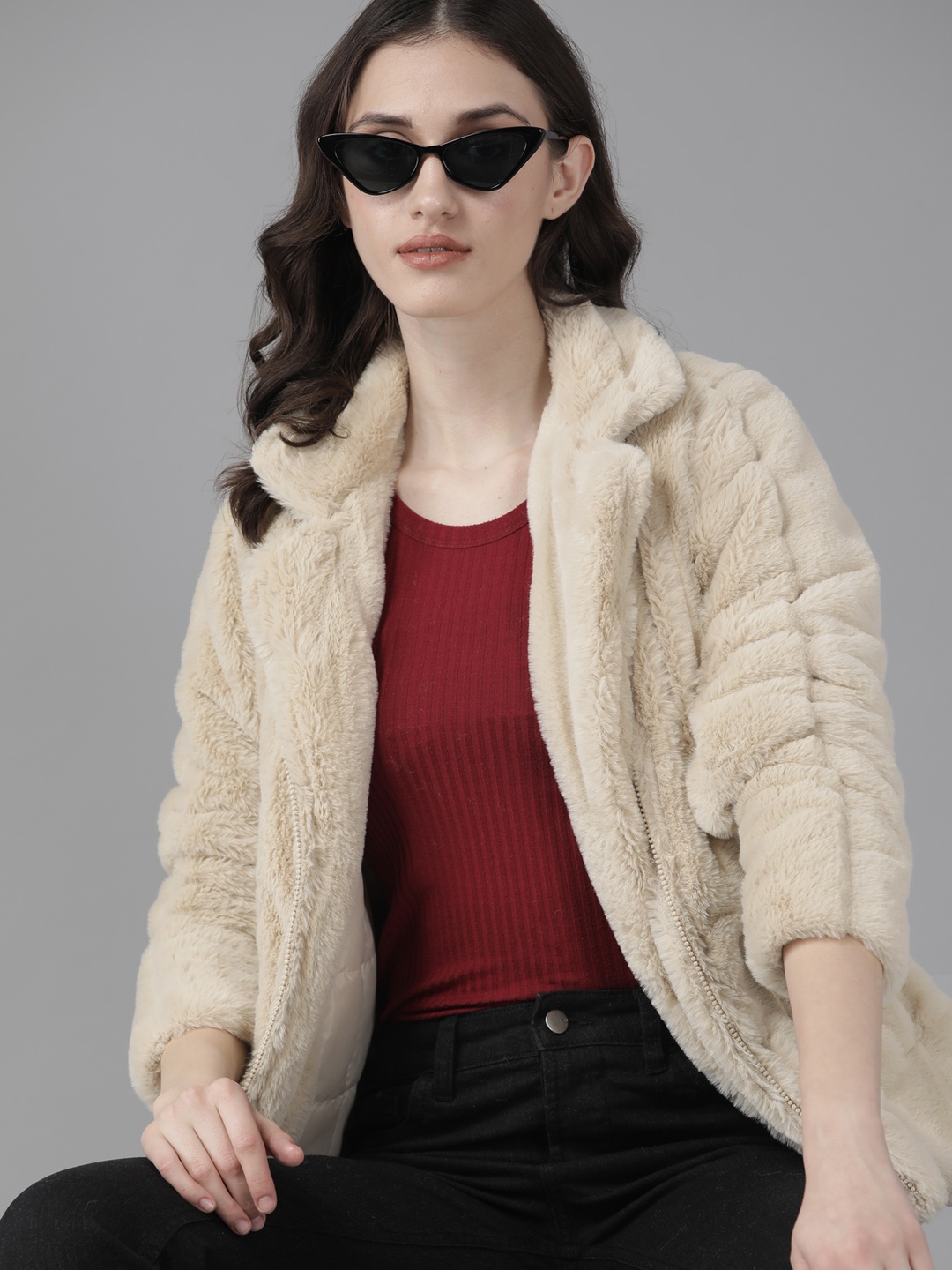 

The Roadster Lifestyle Co. Women Beige Faux Fur Tailored Jacket