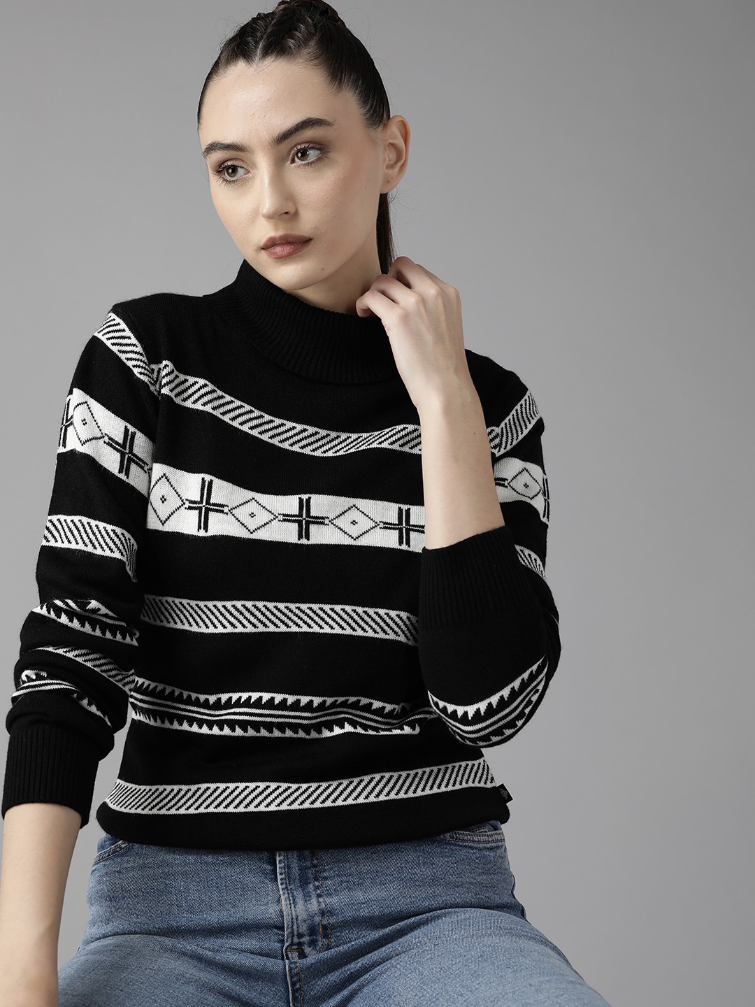 

Roadster Women Black & White Geometric Pullover Sweater