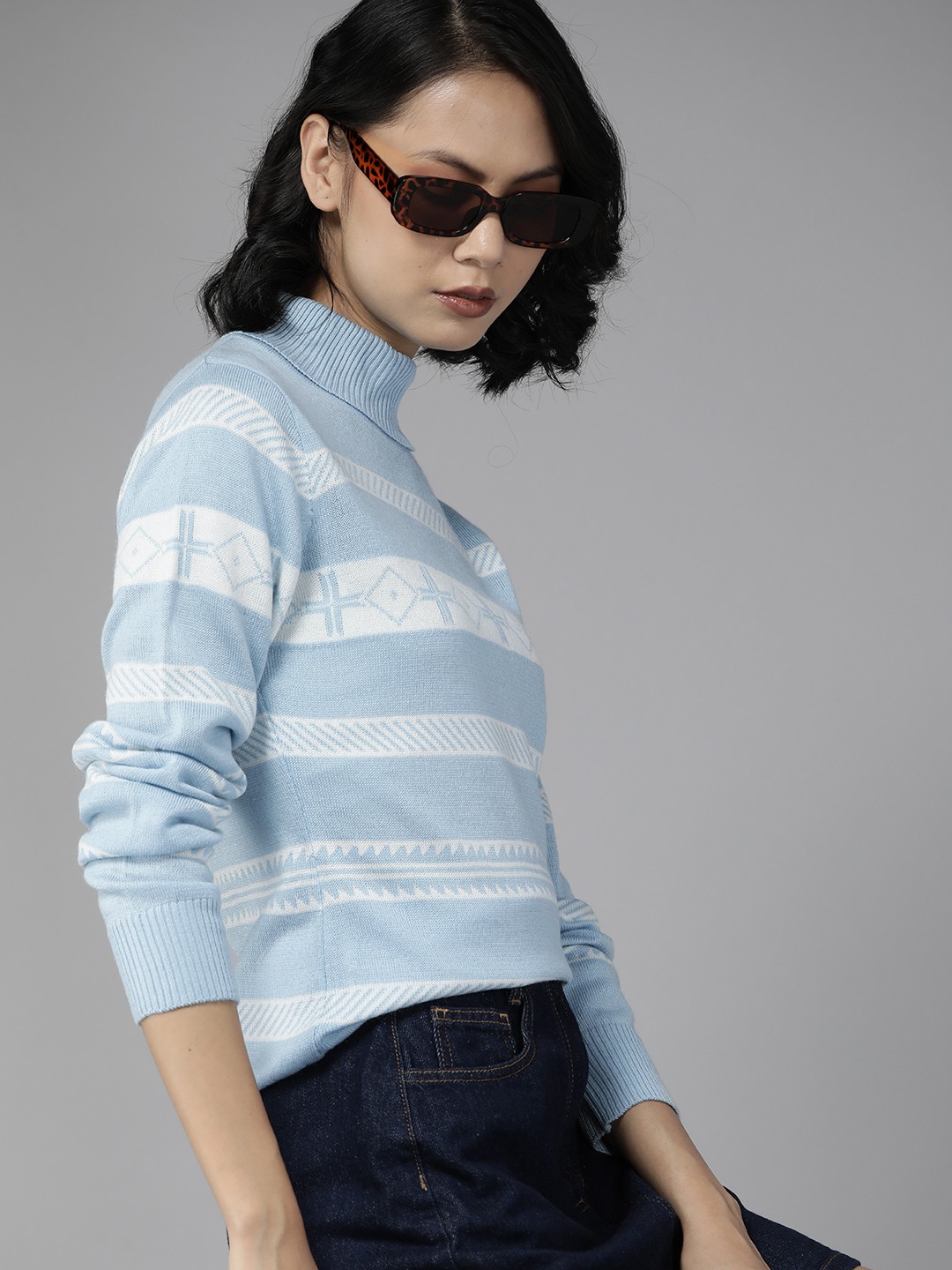 

The Roadster Lifestyle Co. Women Blue & White Striped Sweater