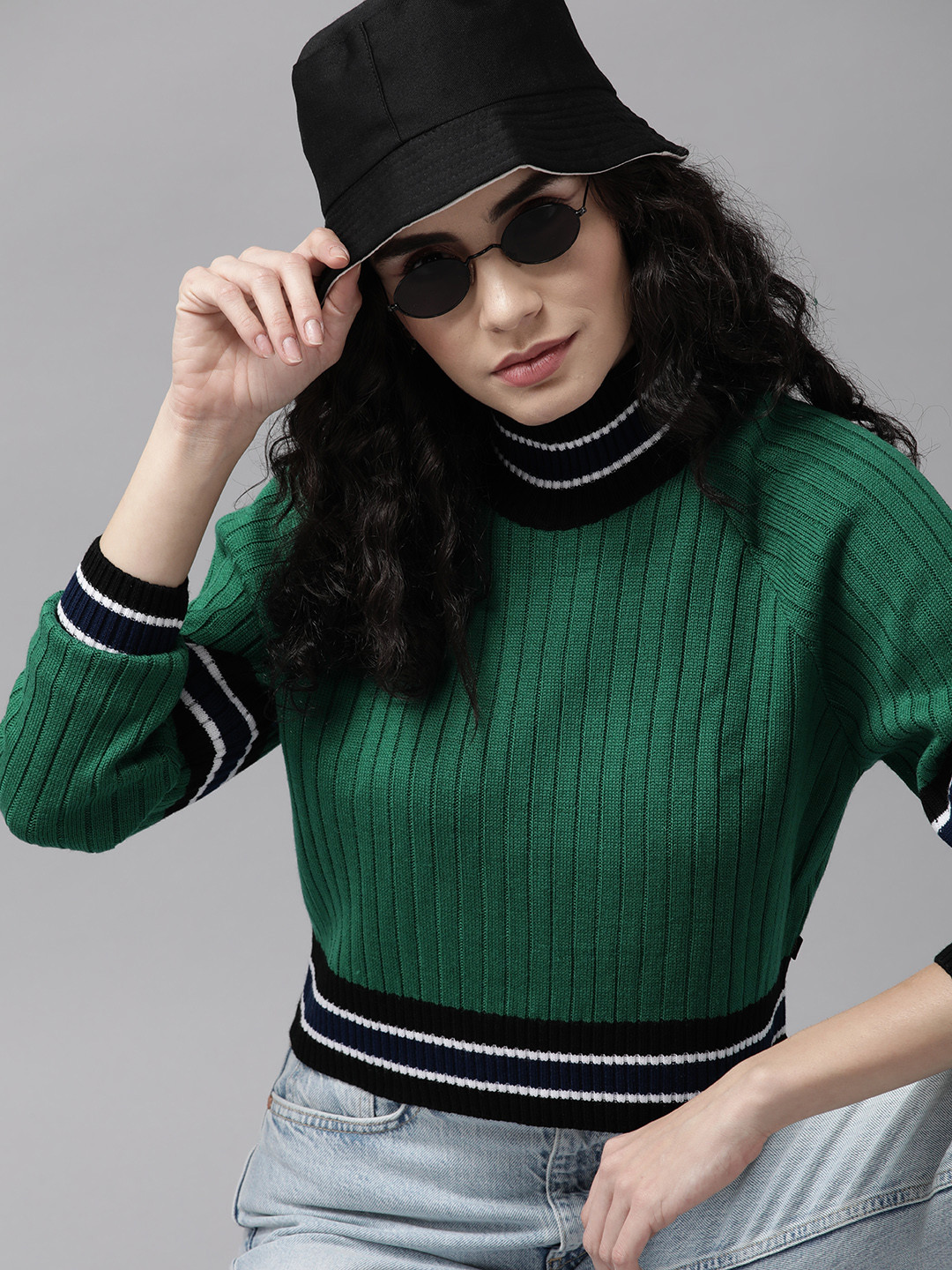 

The Roadster Lifestyle Co. Women Green Ribbed Acrylic Sweater