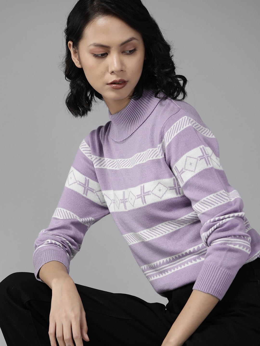 

The Roadster Lifestyle Co. Women Lavender & White Striped Sweater