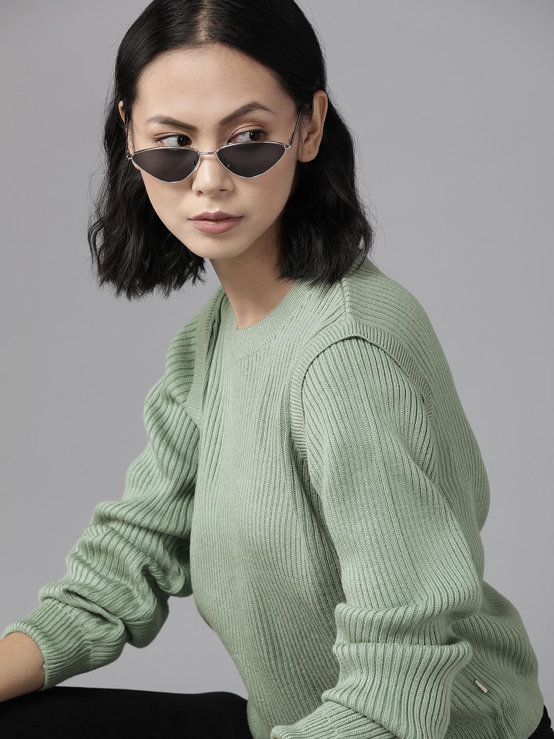 

The Roadster Lifestyle Co. Women Green Solid Pullover