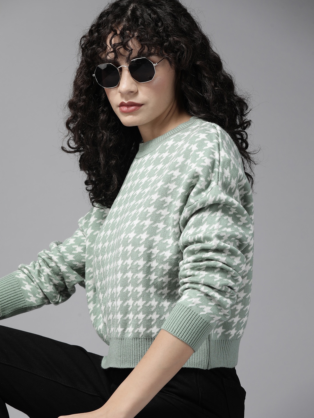 

The Roadster Lifestyle Co. Women Green & White Acrylic Houndstooth Pattern Pullover