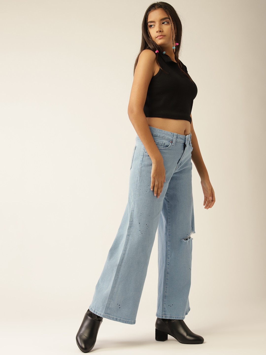 

DressBerry Teen Girls Blue Flared Mildly Distressed Stretchable Jeans