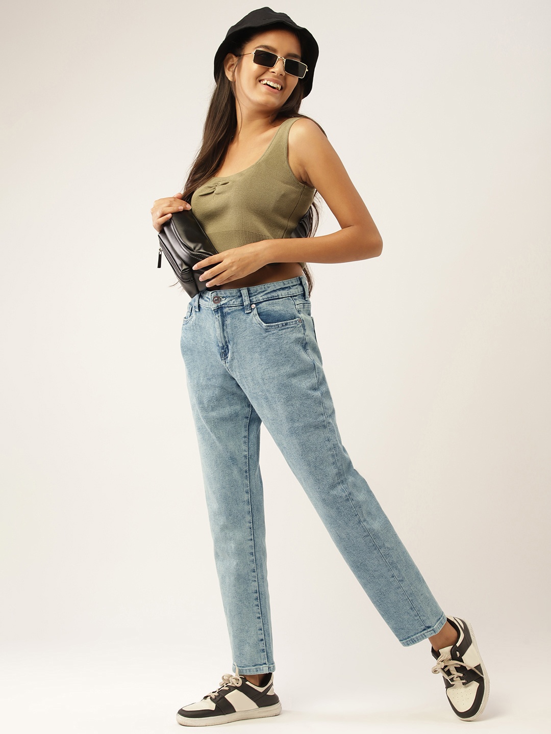 

DressBerry Teen Girls Blue Boyfriend Fit Stretchable Jeans