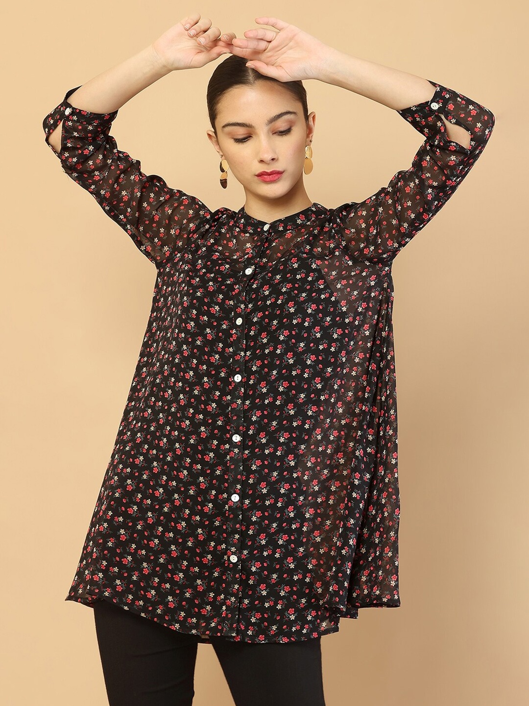 

Soch Women Black & Red Floral Print Tunic