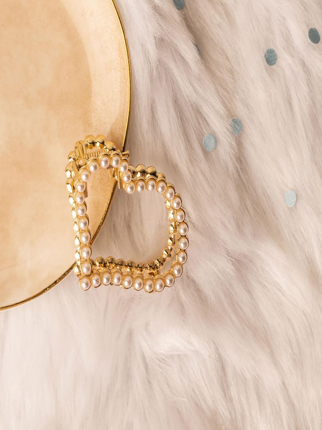 

Jewelz Women Gold-Toned & White Beaded Claw Clip