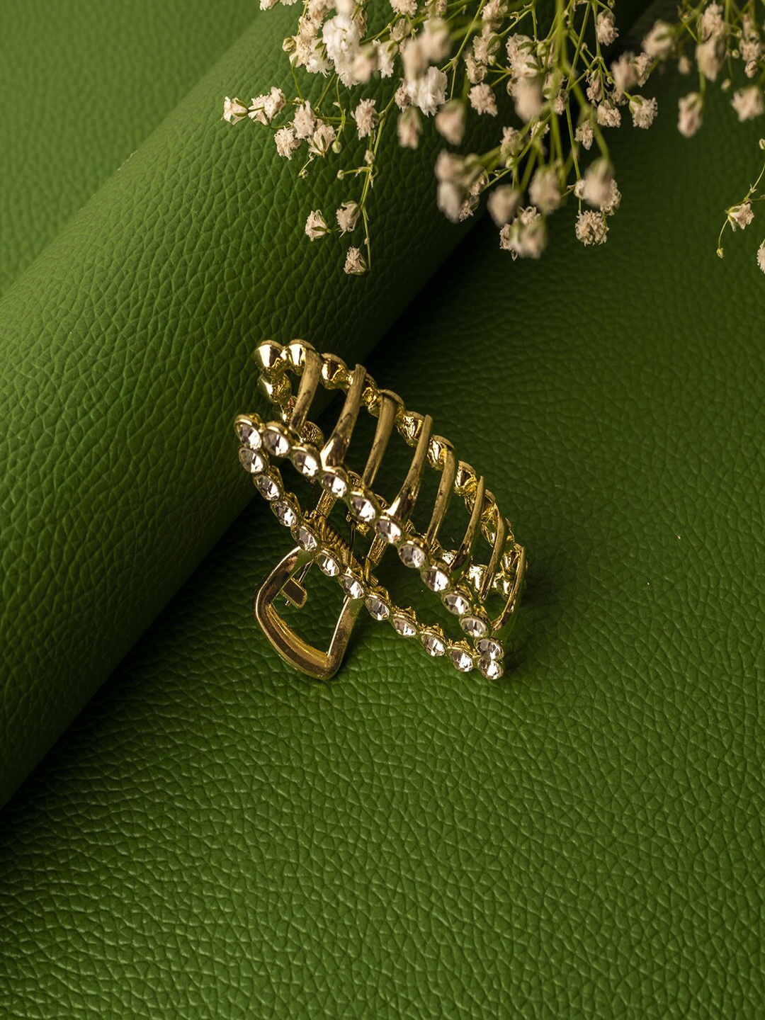 

Jewelz Women Gold-Toned & White Claw Clip