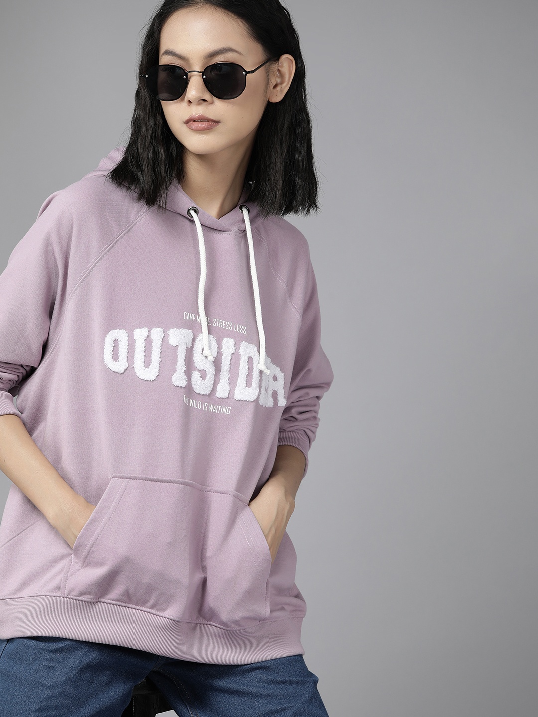 

The Roadster Lifestyle Co. Women Lavender Applique Hooded Sweatshirt