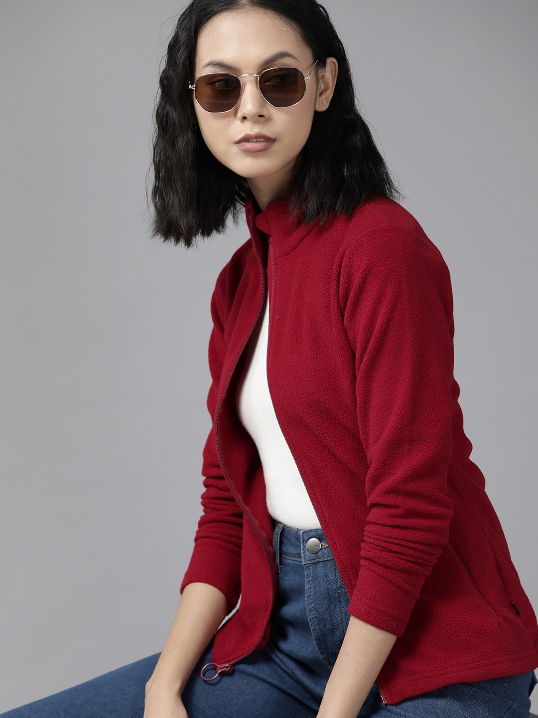 

The Roadster Lifestyle Co. Women Maroon Solid Fleece Sweatshirt