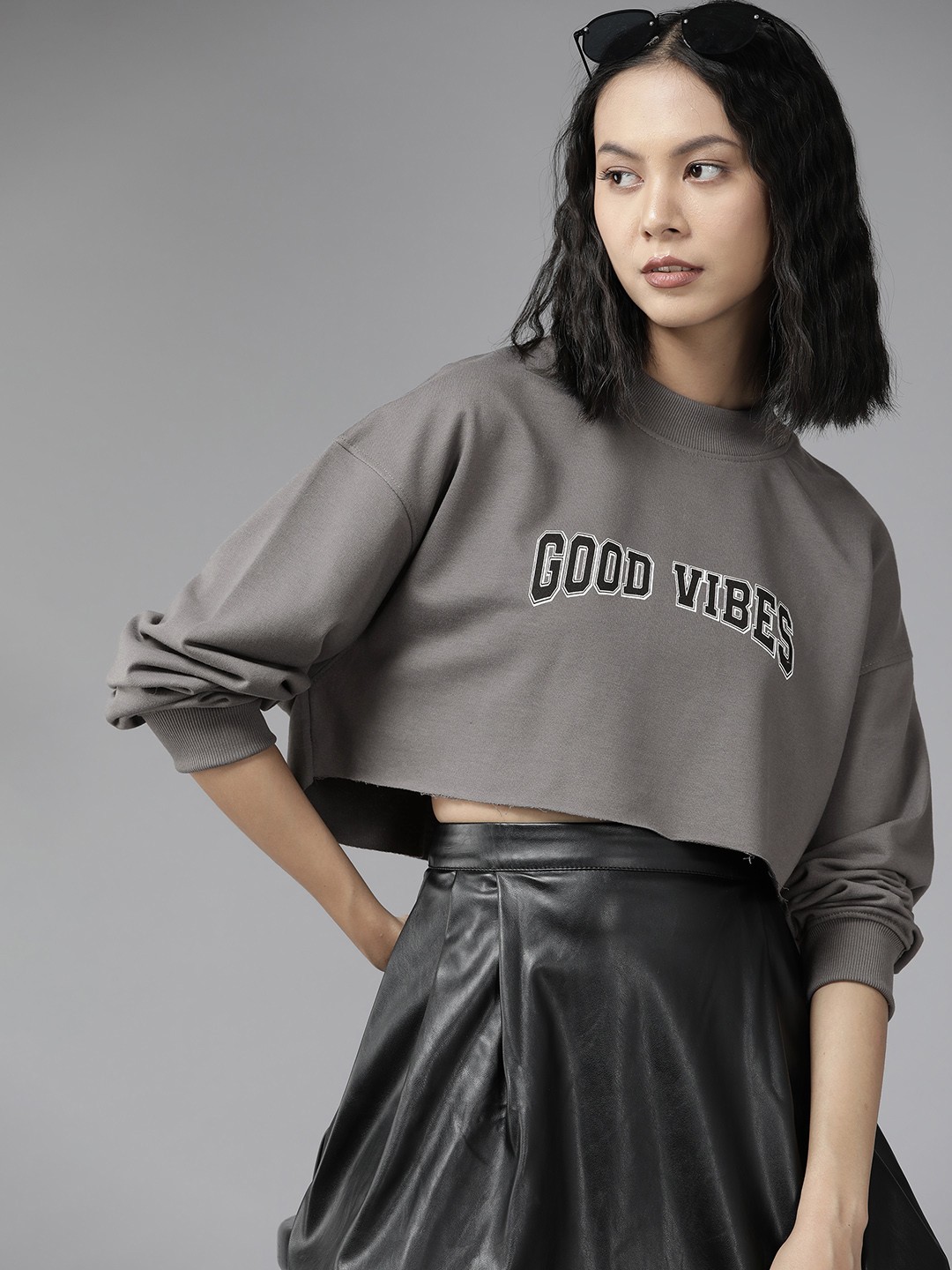 

The Roadster Lifestyle Co. Women Charcoal Grey Printed Crop Sweatshirt
