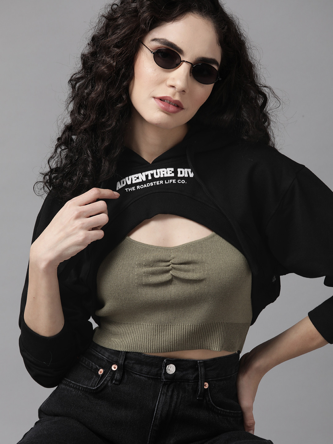 

The Roadster Lifestyle Co. Women Black Printed Hooded Super Cropped Sweatshirt