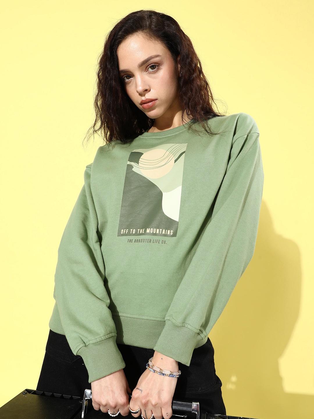 

The Roadster Life Co. Printed Hello Monsoon Hyper Graphics Sweatshirt, Green