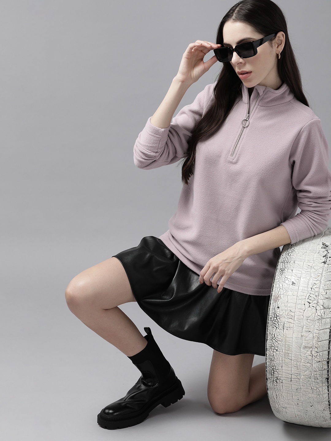 

The Roadster Lifestyle Co. Women Lavender Solid Half Zipper Sweatshirt