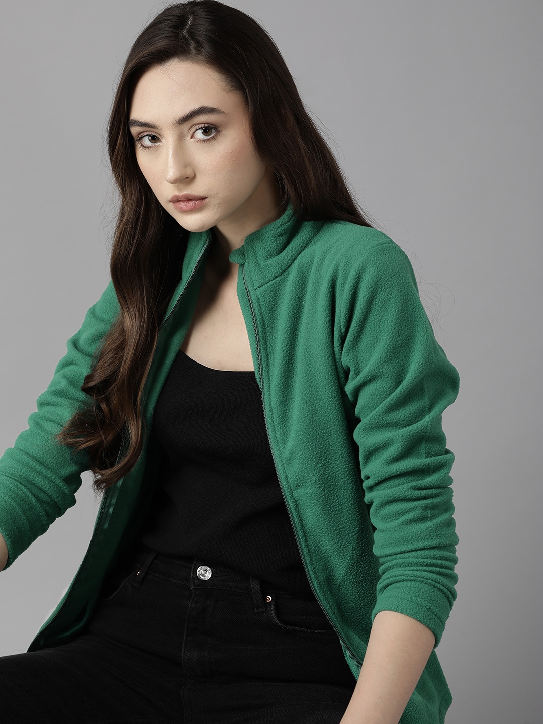 

The Roadster Lifestyle Co. Women Green Solid Fleece Sweatshirt