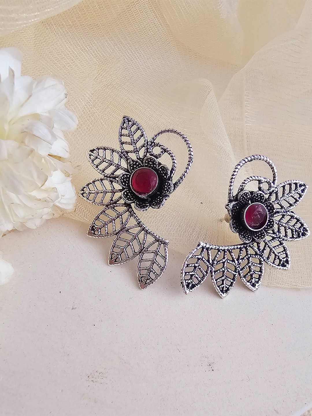 

Binnis Wardrobe Silver-Toned Floral Shaped Studs Earrings