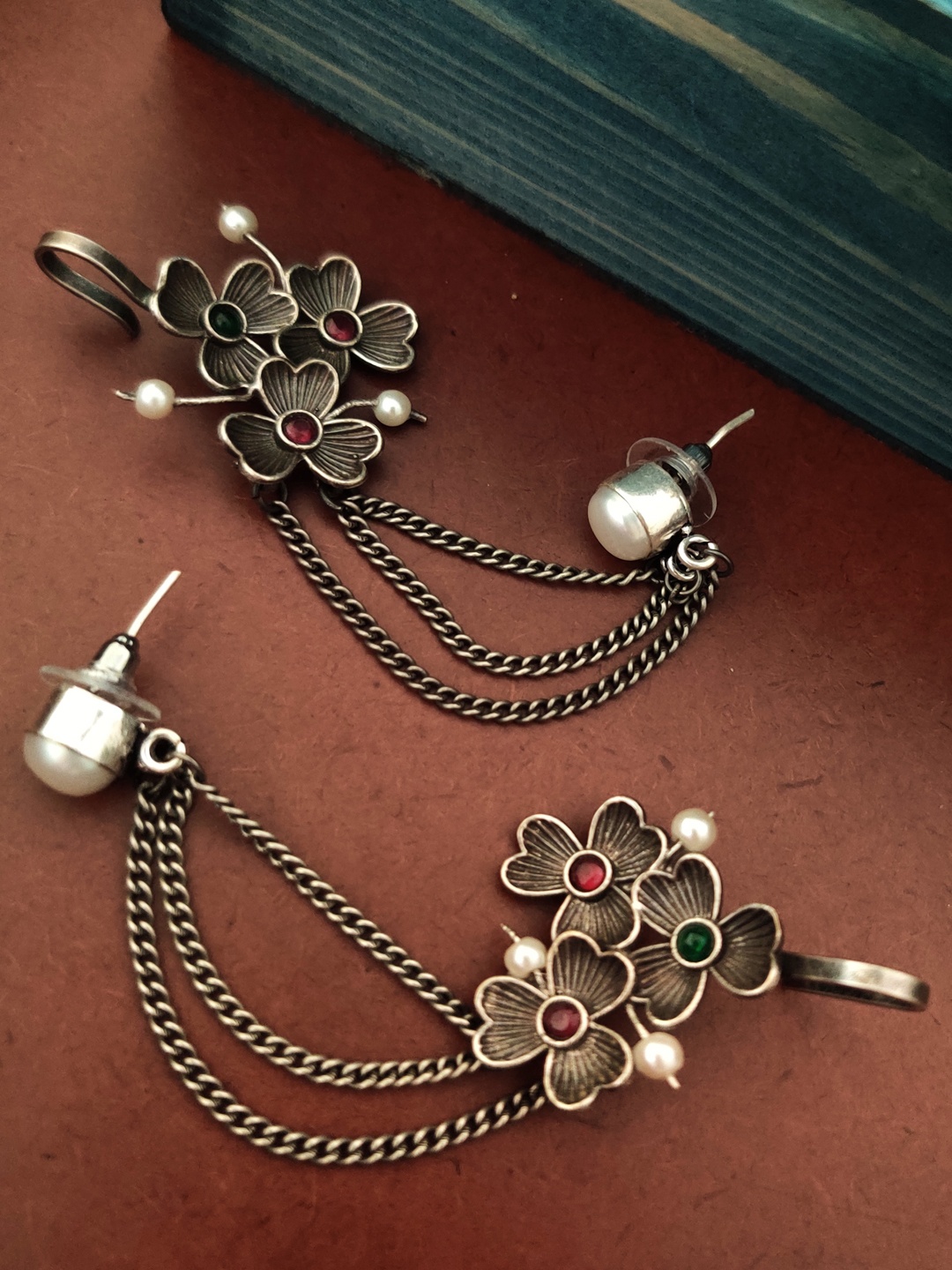 

Binnis Wardrobe Silver-Toned Floral Studs Earrings