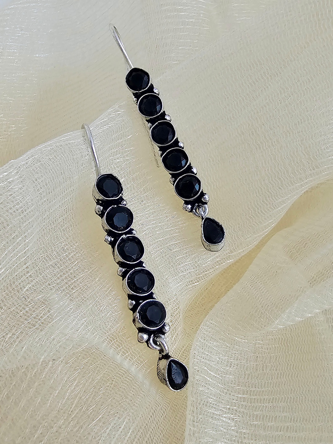 

Binnis Wardrobe Black Drop Earrings