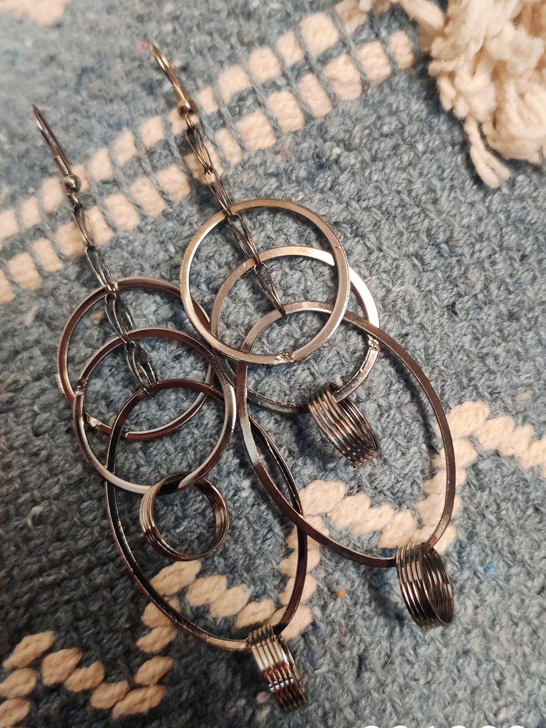 

Binnis Wardrobe Silver-Toned Contemporary Drop Earrings