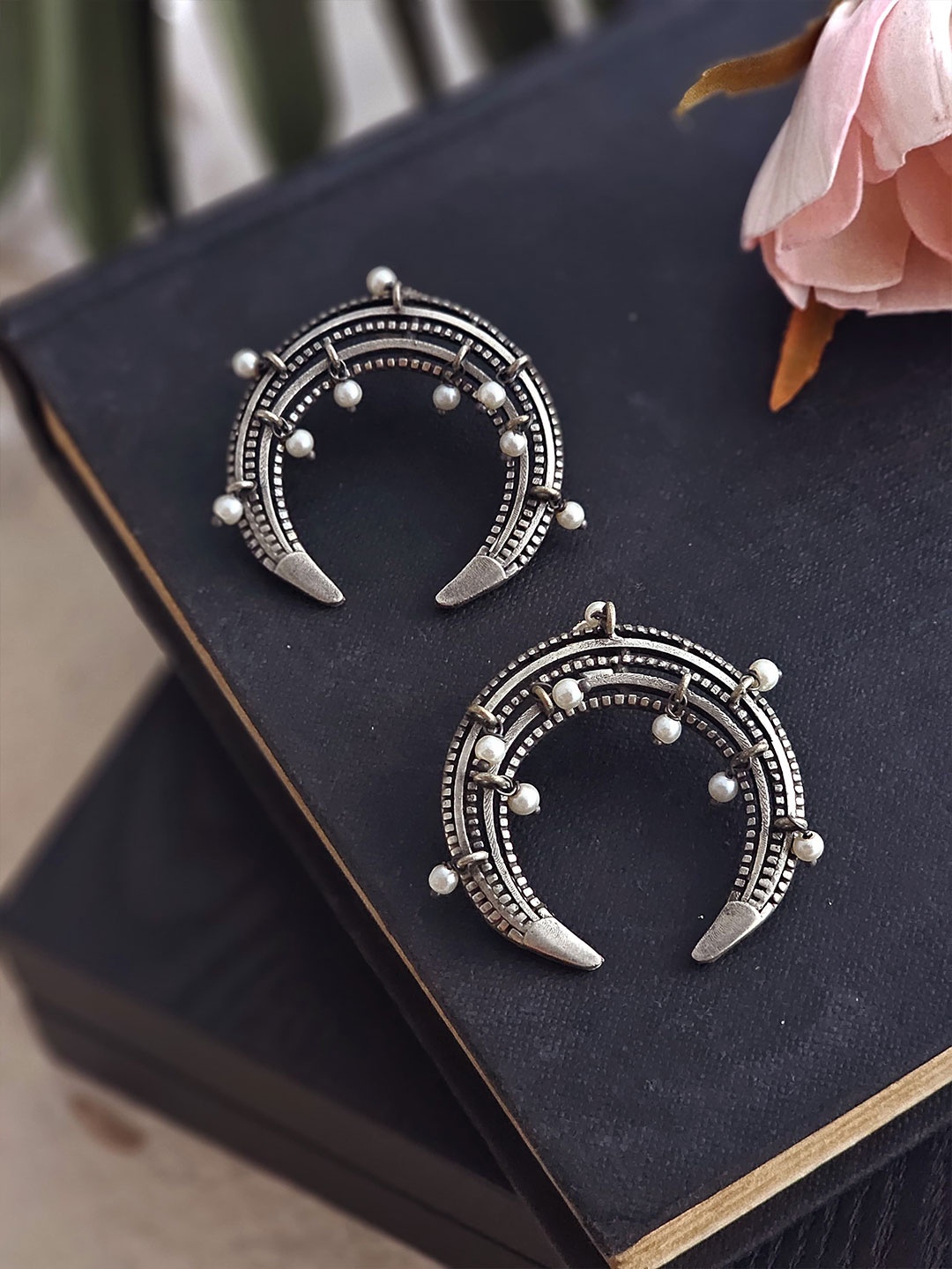 

Binnis Wardrobe Black Contemporary Half moon Earrings