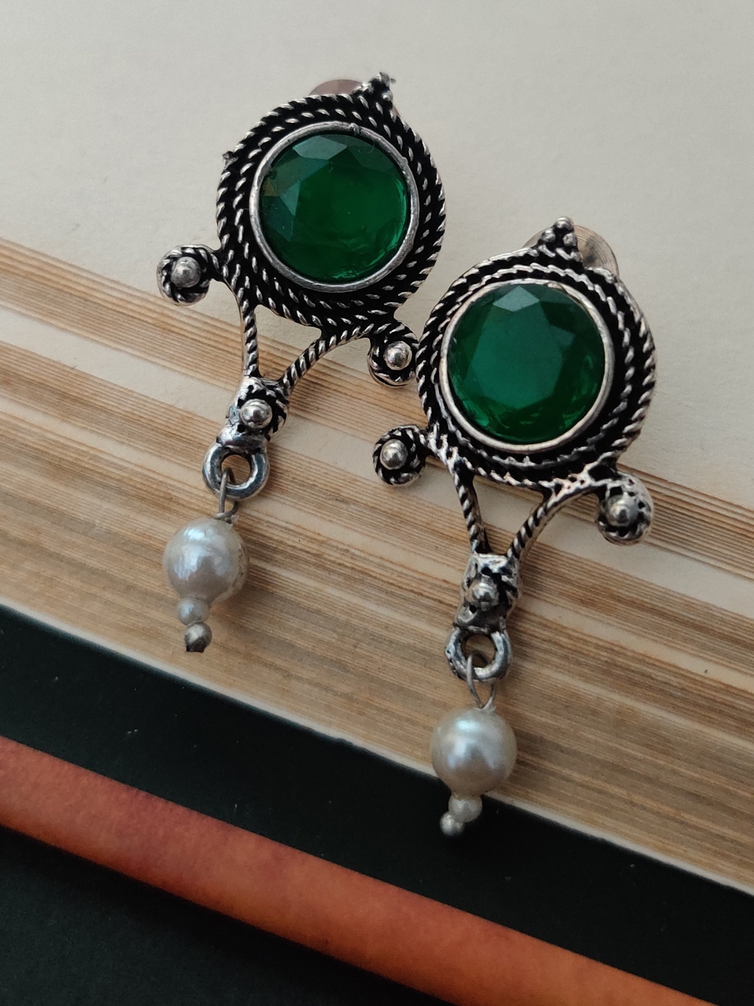 

Binnis Wardrobe Green Contemporary Drop Earrings