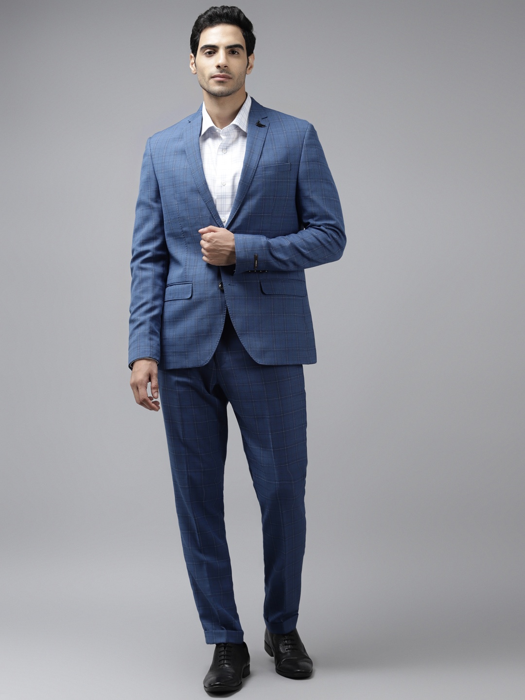 

Blackberrys Men Blue Phoenix Skinny Fit Checked Single-Breasted Formal 2-Piece Suit