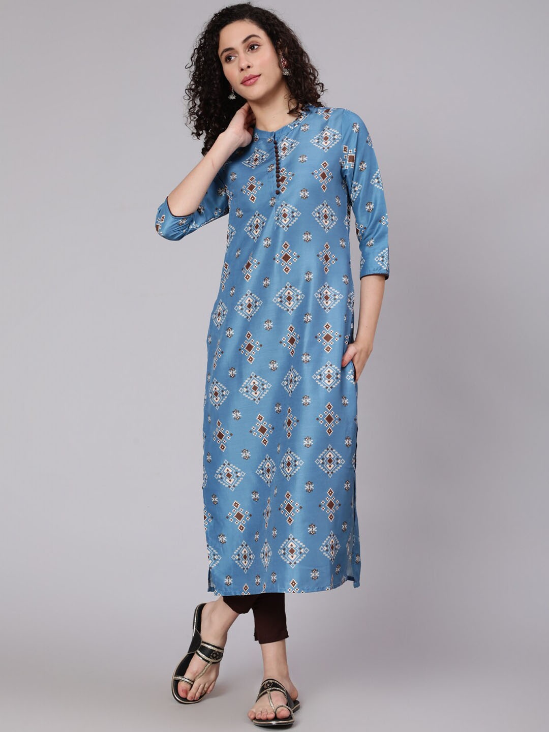 

Awadhi Women Blue Geometric Printed Mirror Work Kurta