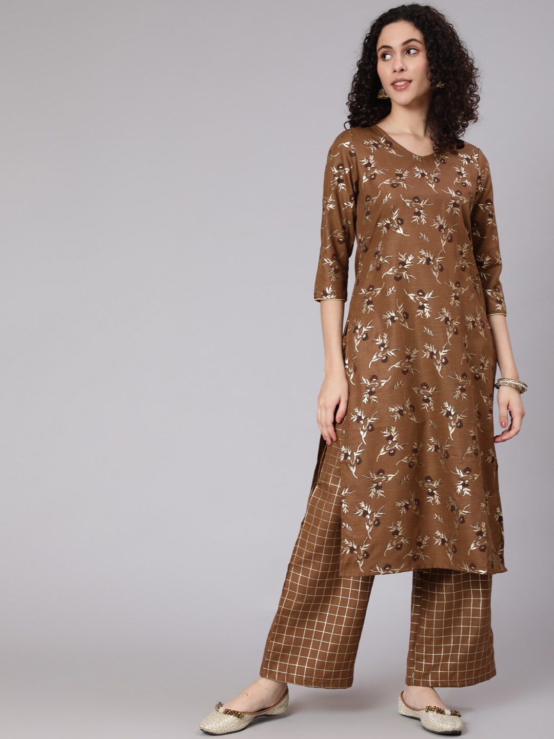 

Awadhi Women Brown Gold Floral Printed Kurta With Palazzo