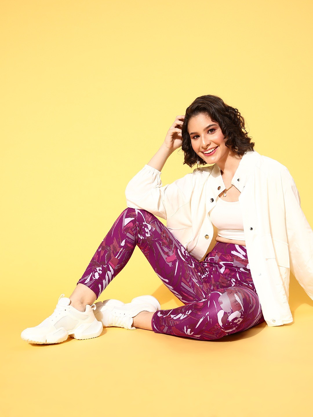 

Berrylush Purple Abstract Print Sports Tights
