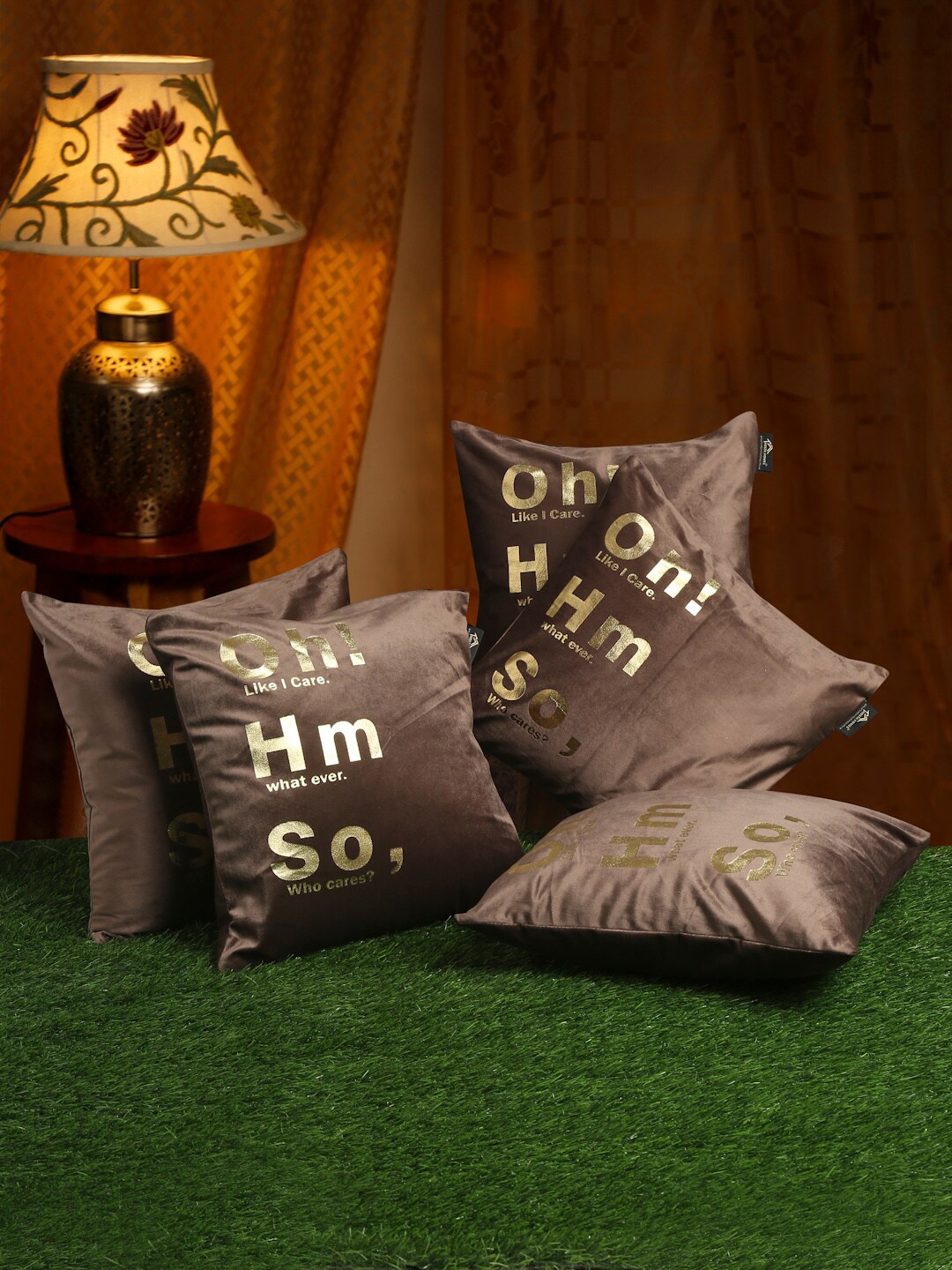 

HOSTA HOMES Brown & Gold-Toned Set of 5 Geometric Velvet Square Cushion Covers