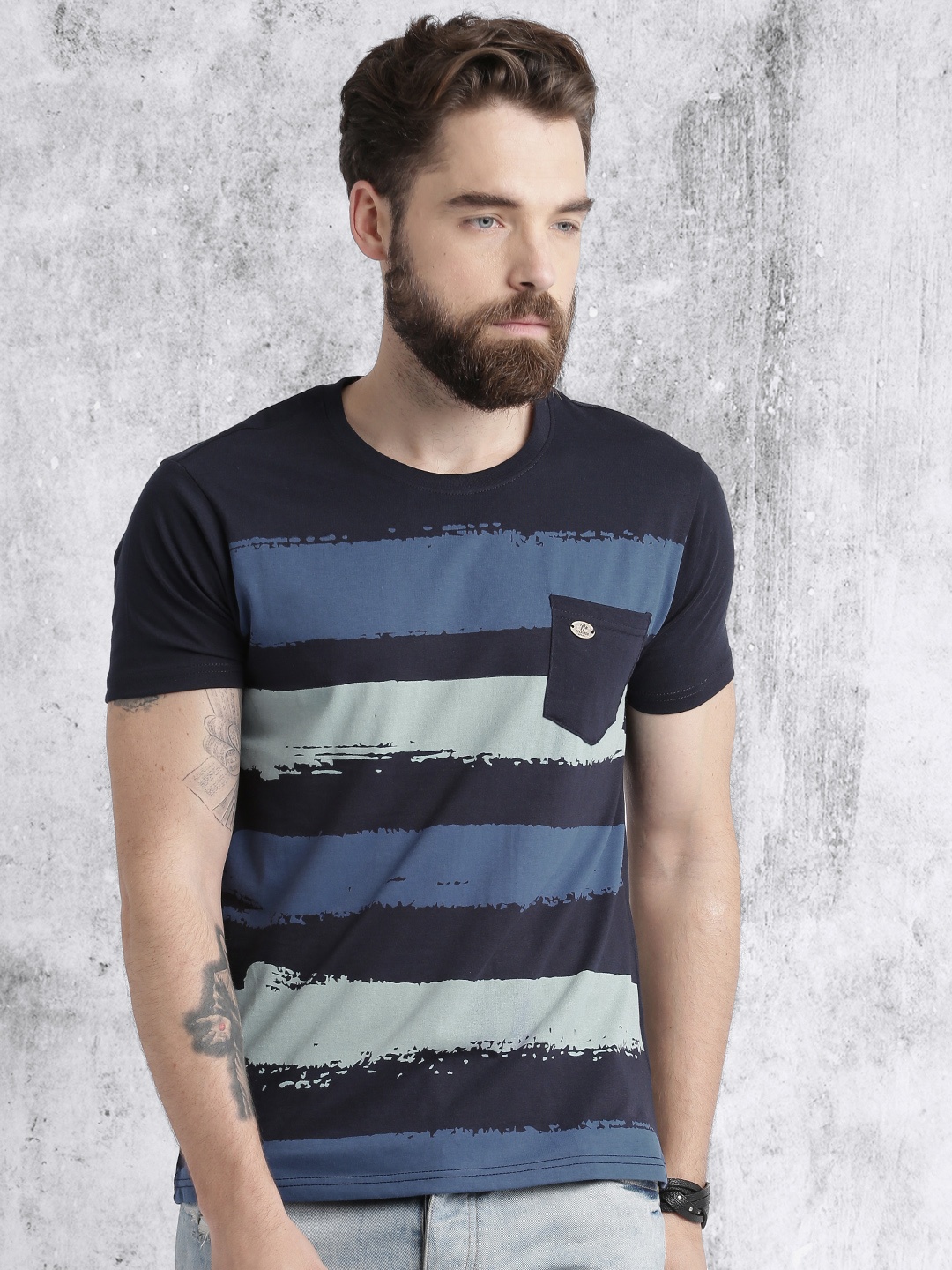 

Roadster Men Navy Striped T-shirt with Patch Pocket, Navy blue