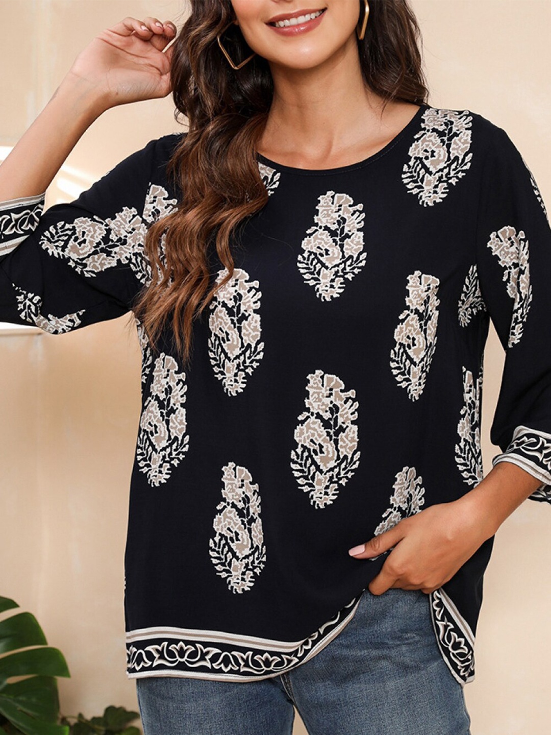

BoStreet Black Print Top